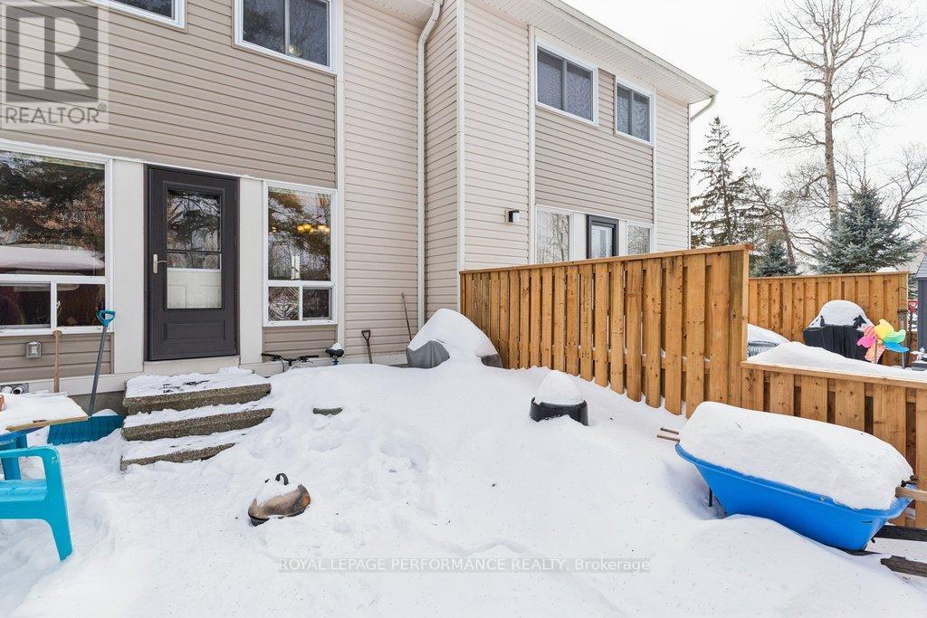 48 - 423c Woodfield Drive