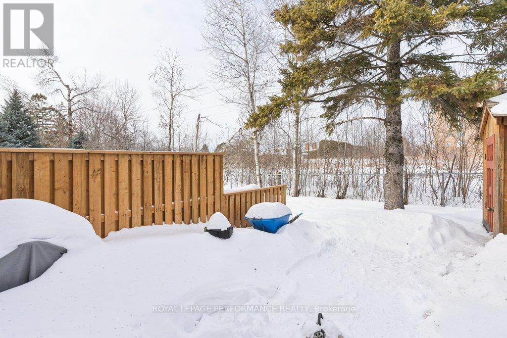 48 - 423c Woodfield Drive