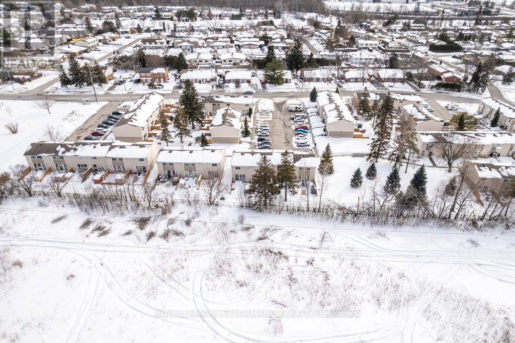 48 - 423c Woodfield Drive