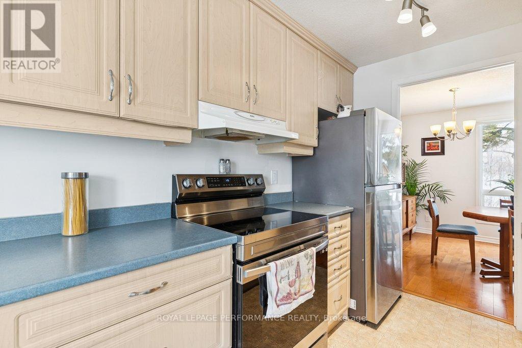 48 - 423c Woodfield Drive