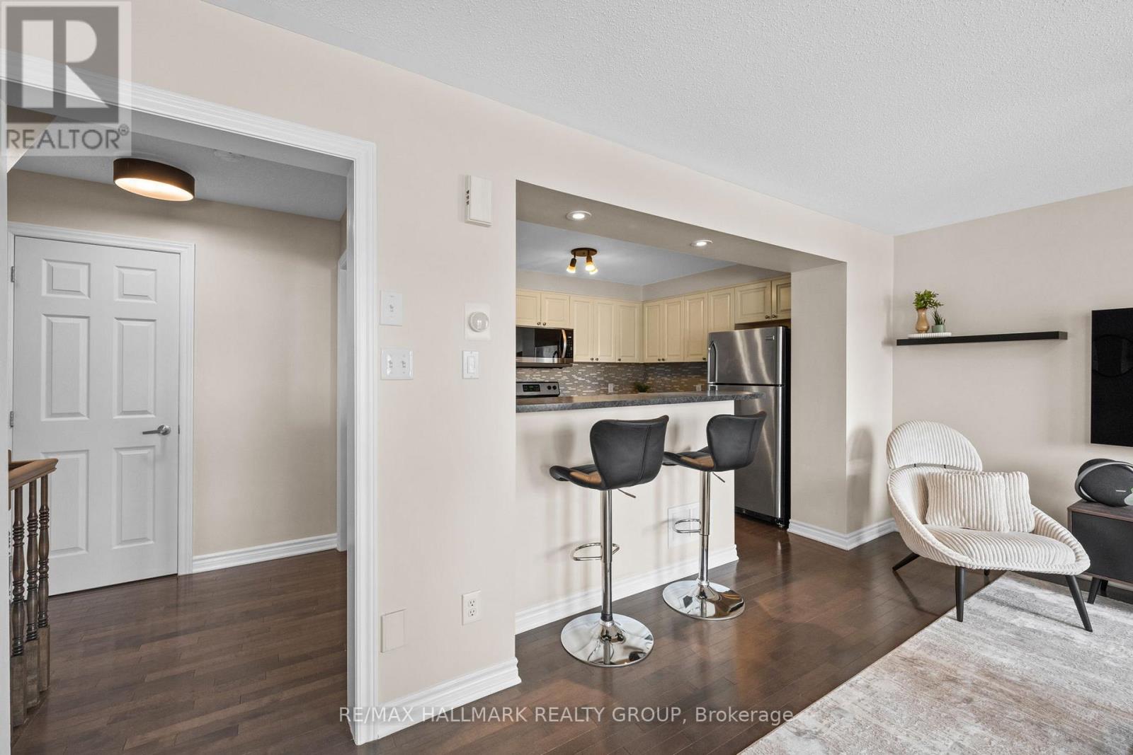 128 Sunshine Crescent