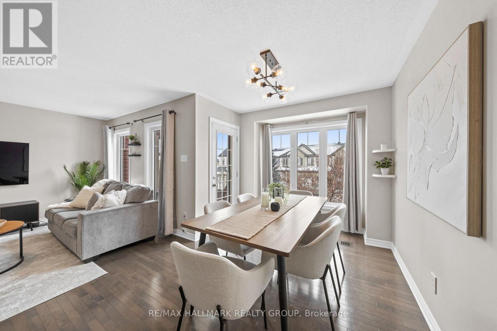 128 Sunshine Crescent