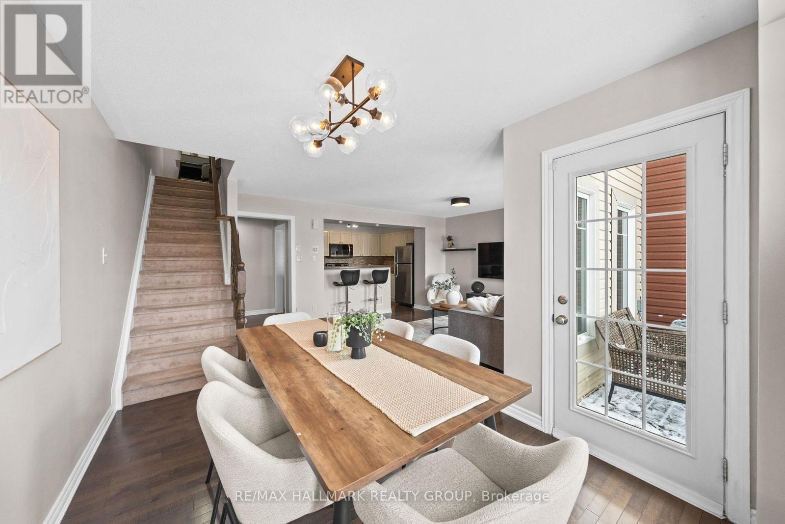 128 Sunshine Crescent