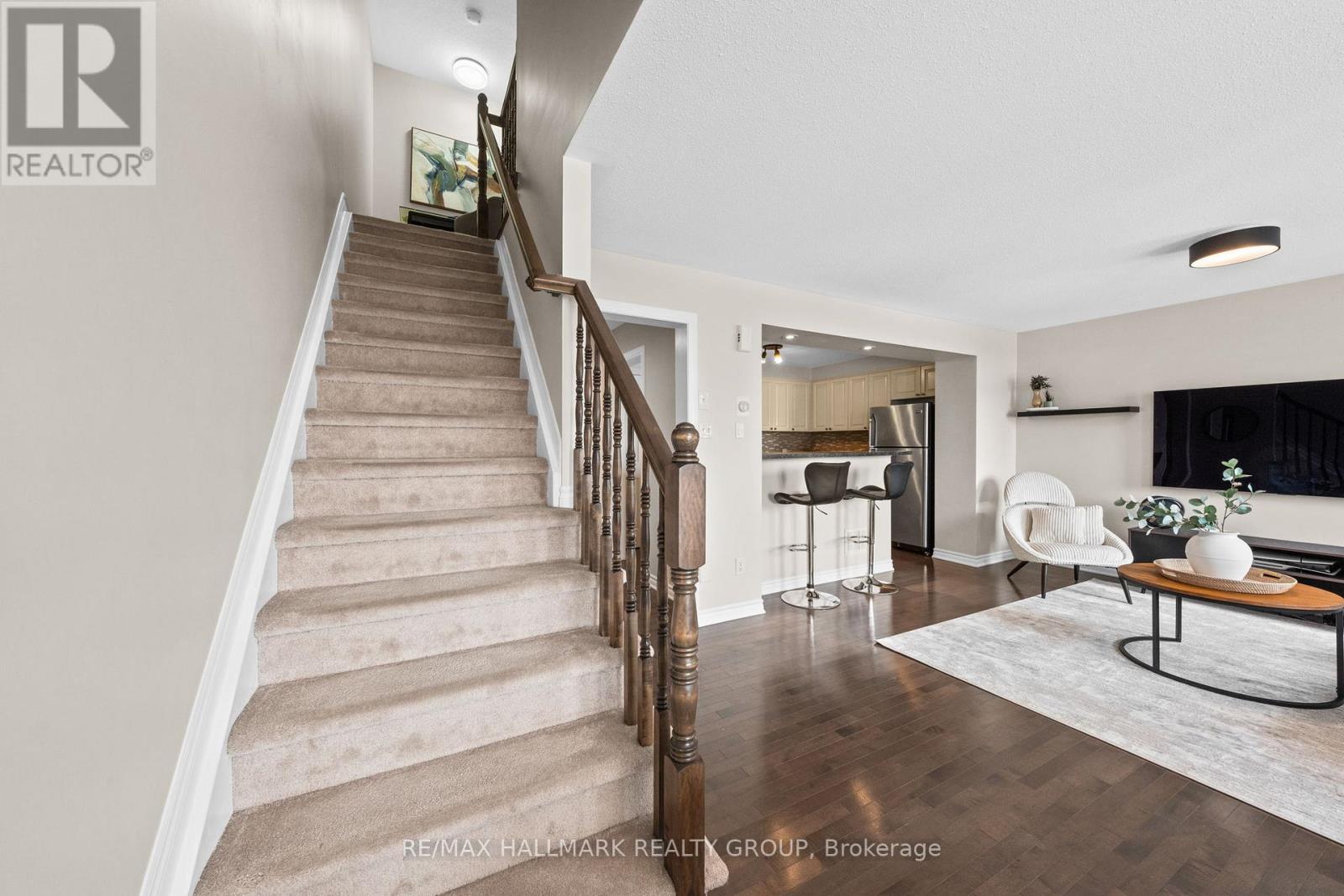 128 Sunshine Crescent