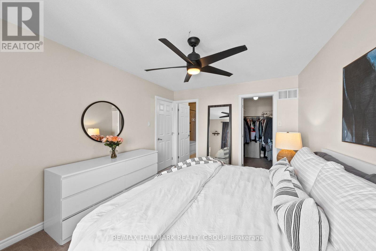 128 Sunshine Crescent