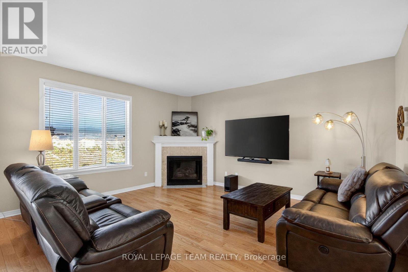 6291 Ottawa Street W