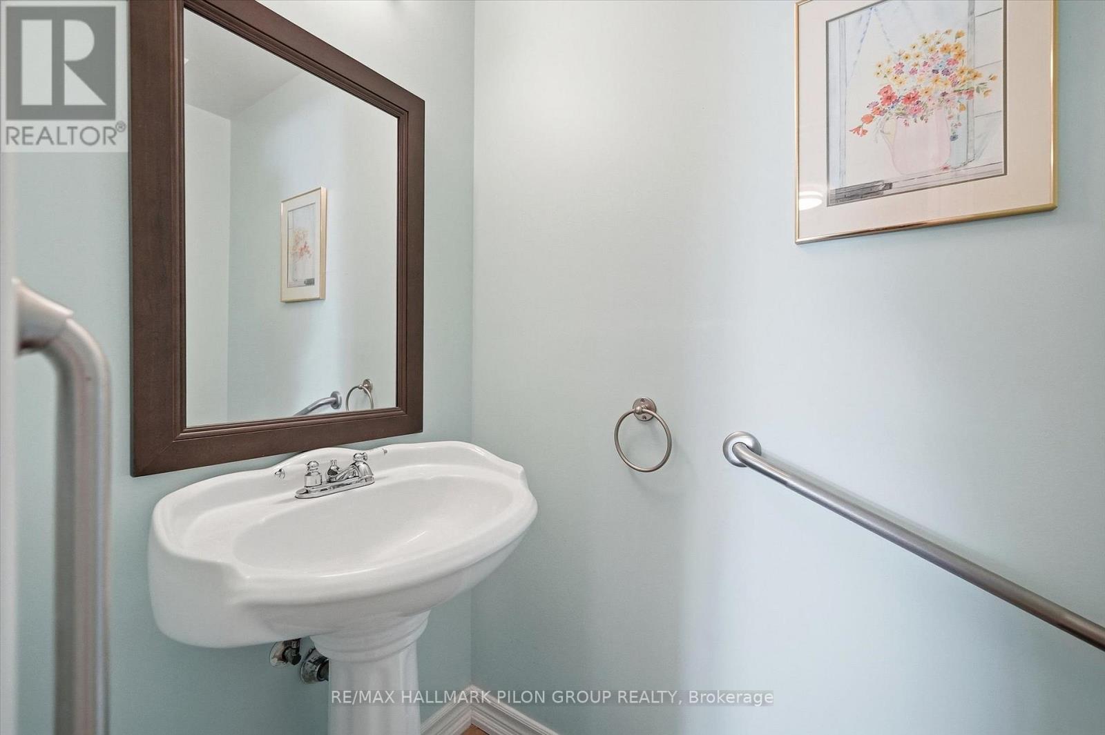 1354 Mountainside Crescent