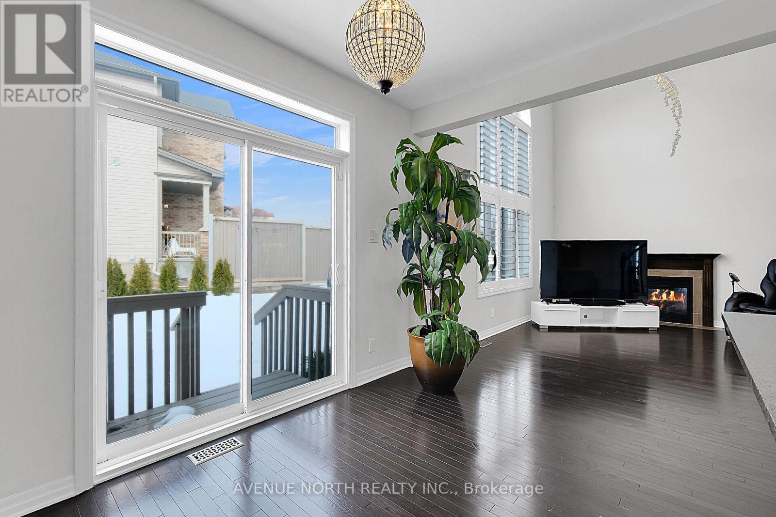 429 Dovehaven Street