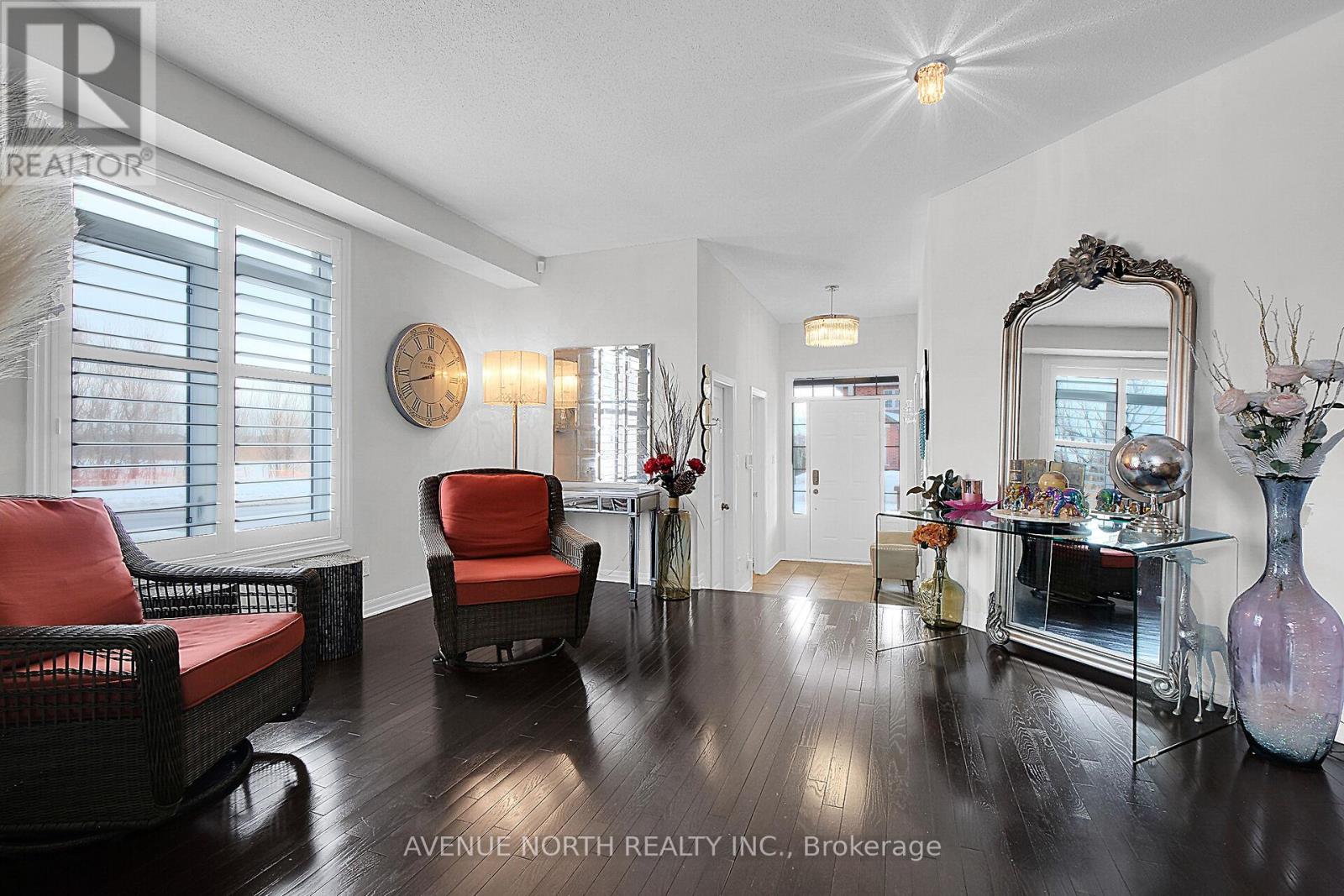 429 Dovehaven Street