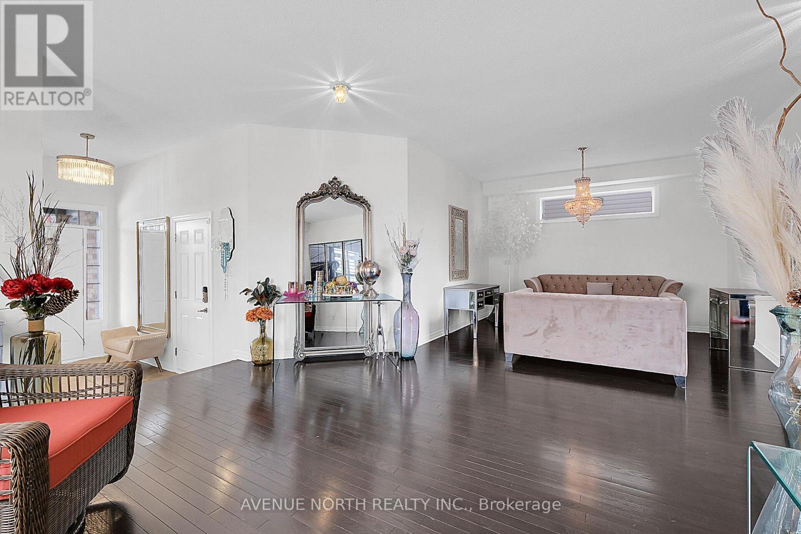 429 Dovehaven Street