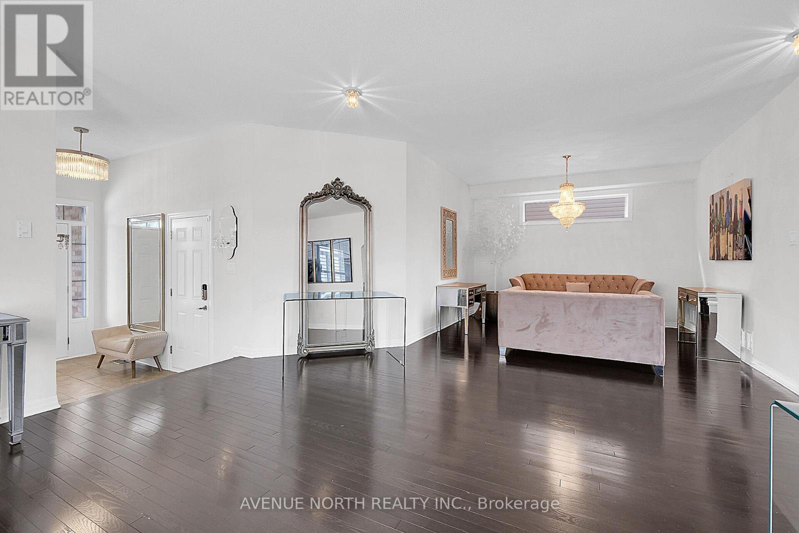 429 Dovehaven Street