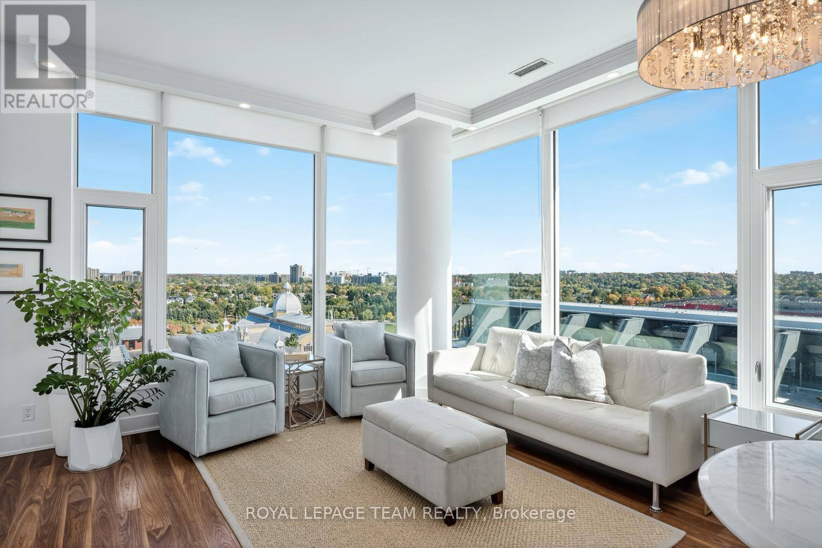 Ph3 - 118 Holmwood Avenue