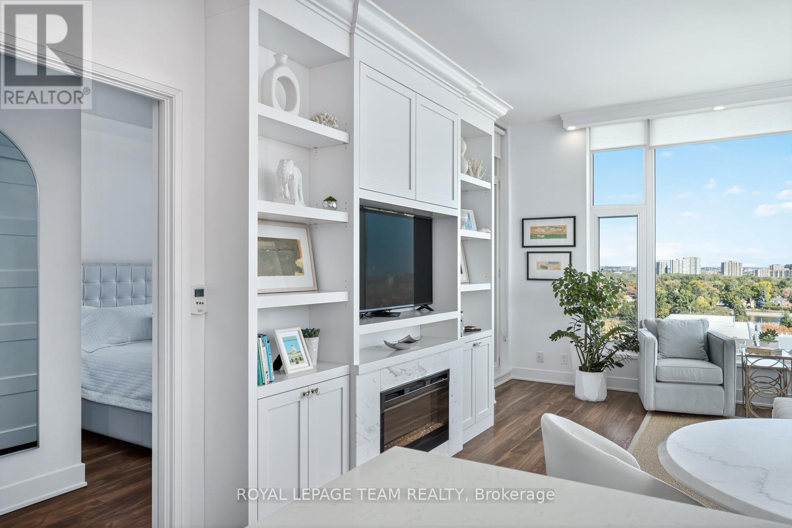 Ph3 - 118 Holmwood Avenue