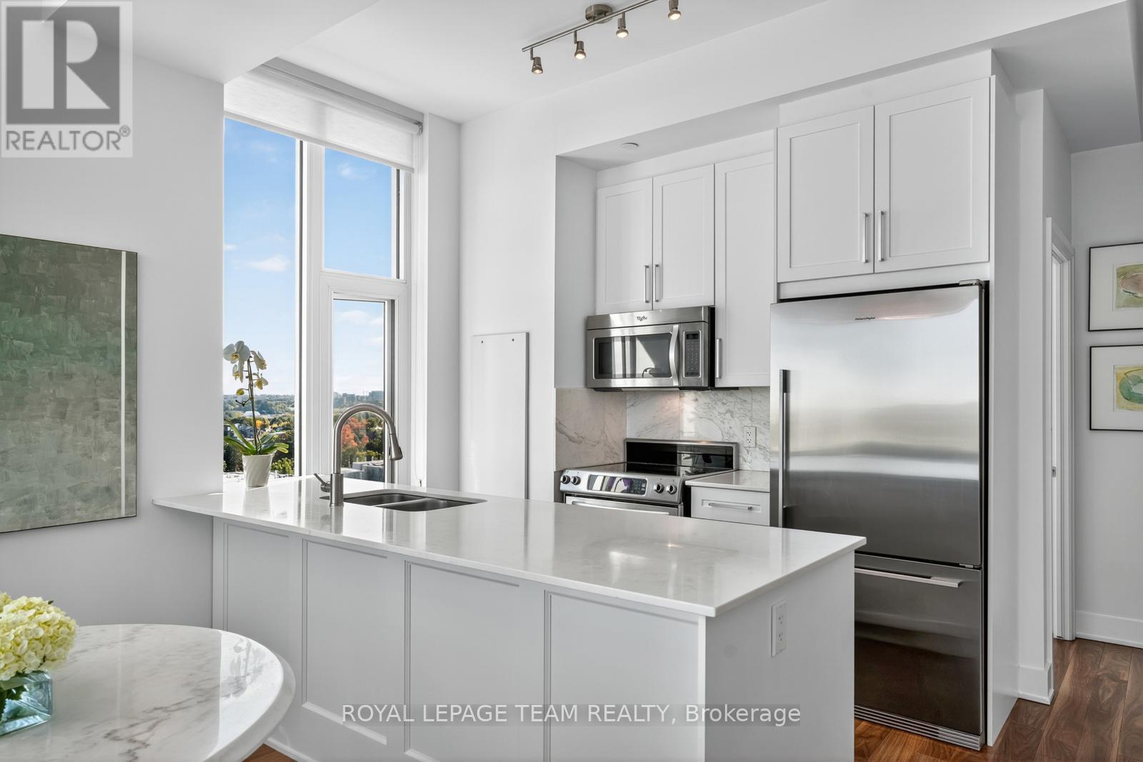 Ph3 - 118 Holmwood Avenue