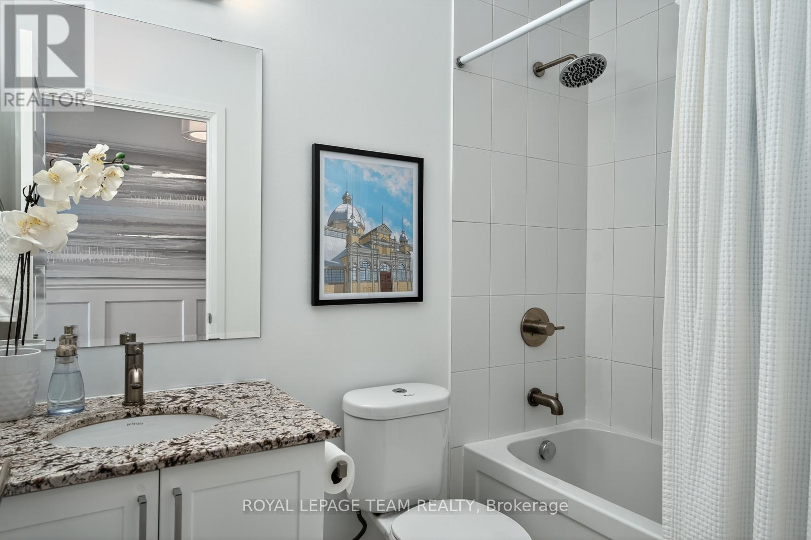 Ph3 - 118 Holmwood Avenue