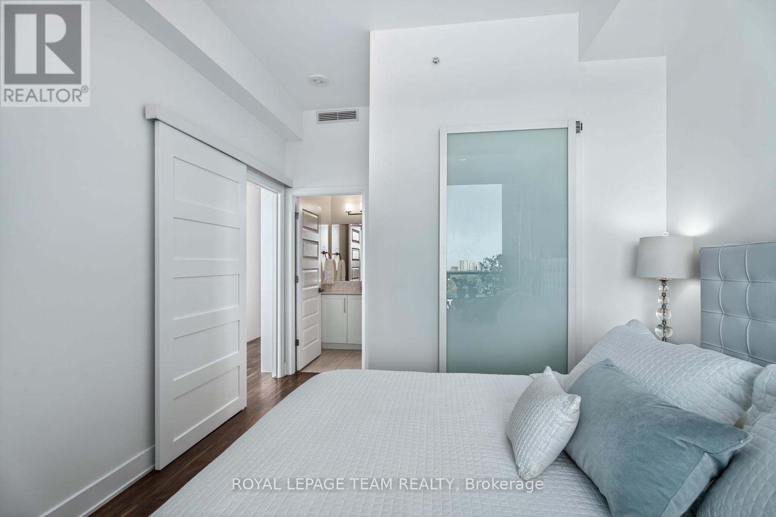 Ph3 - 118 Holmwood Avenue