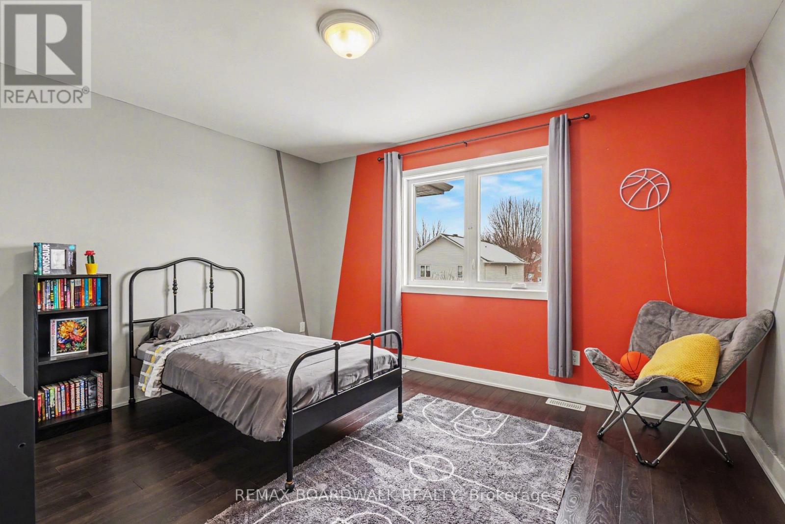 87 Cobblestone Drive