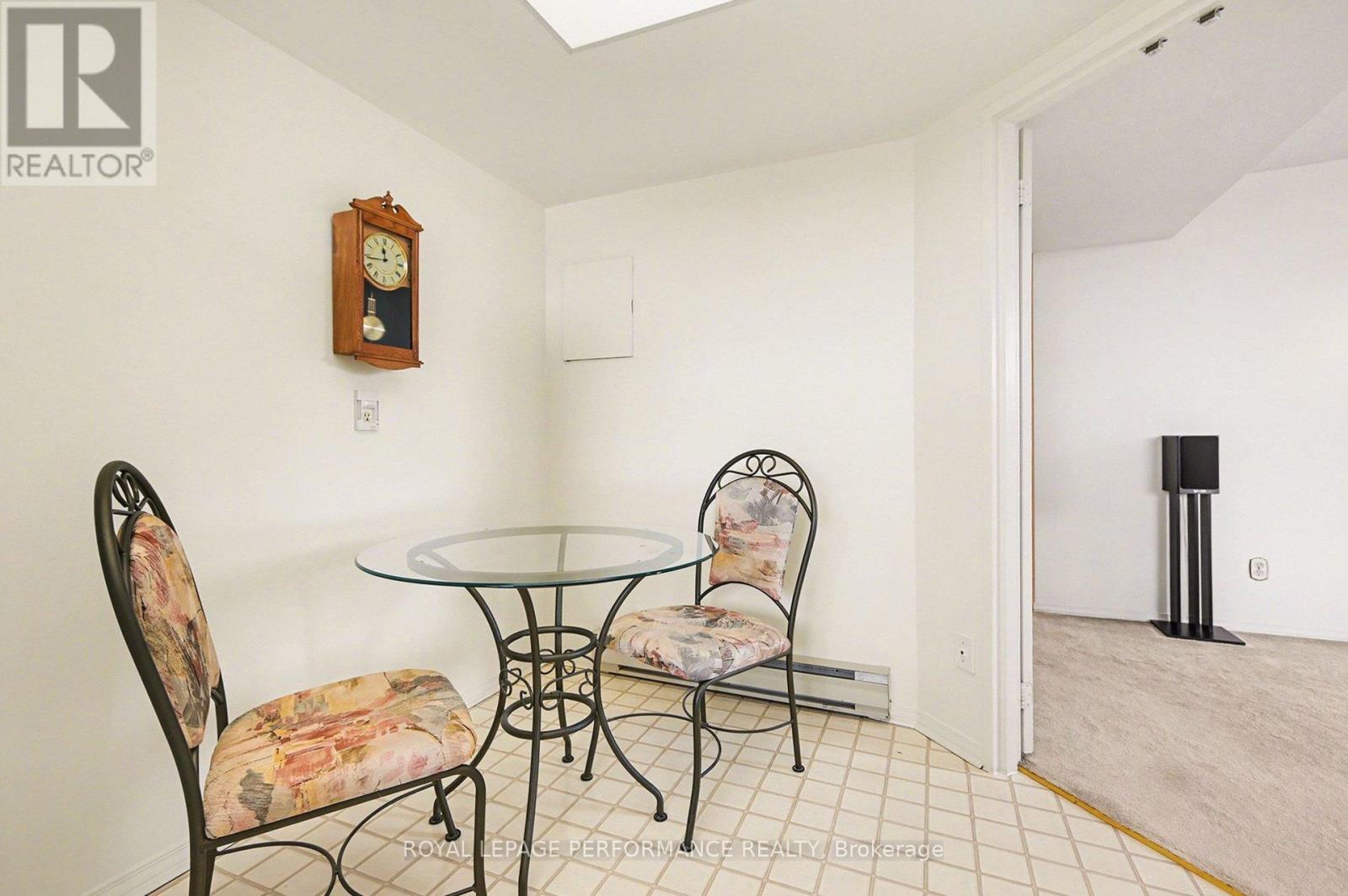 1207 - 1705 Playfair Drive