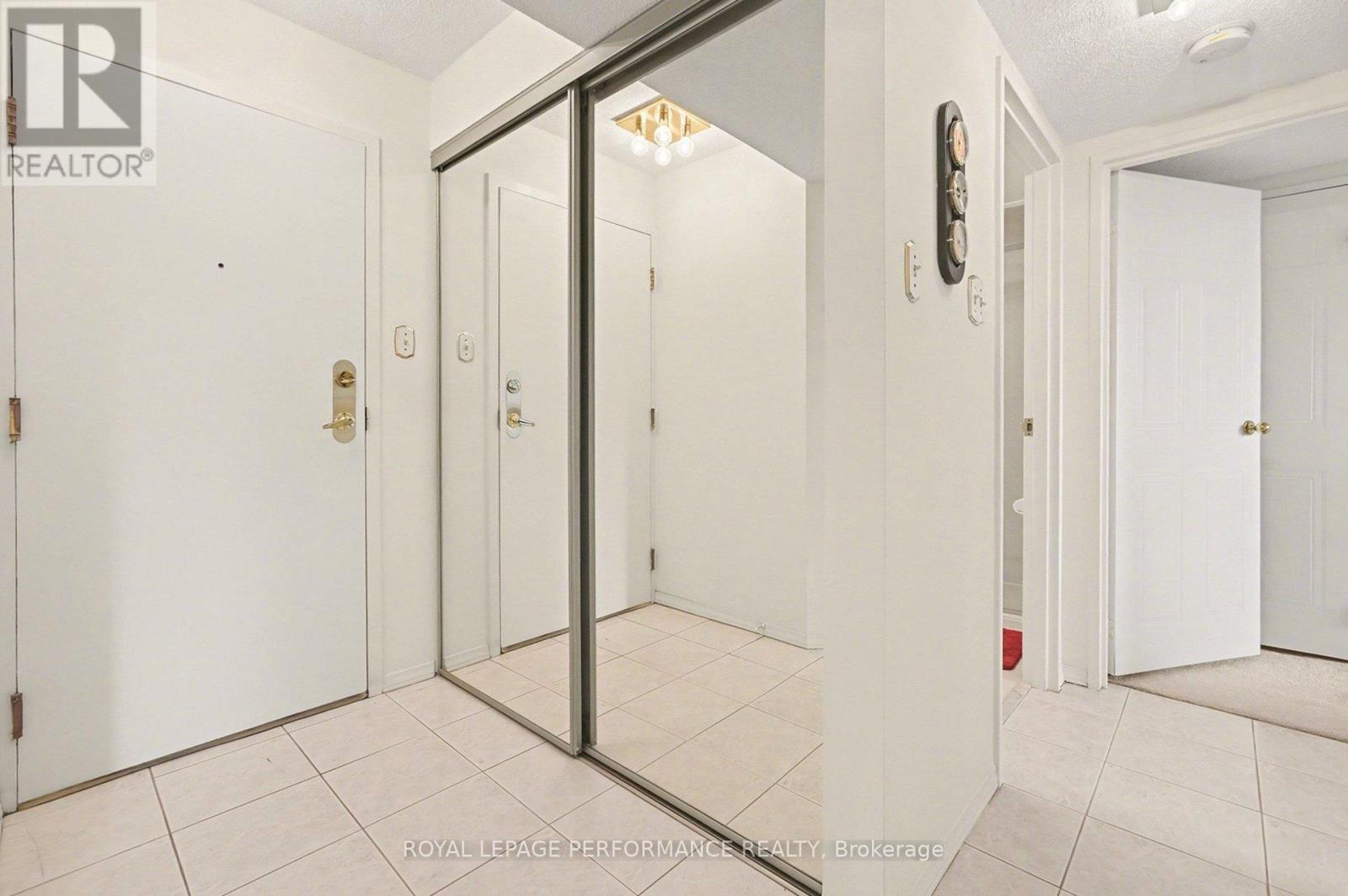 1207 - 1705 Playfair Drive