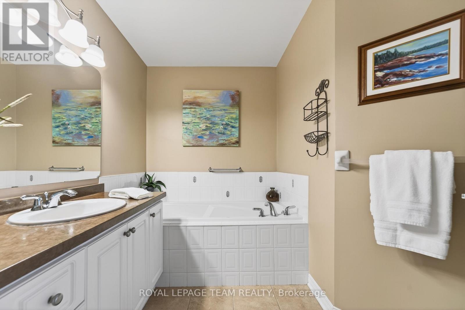 81 Waterthrush Crescent