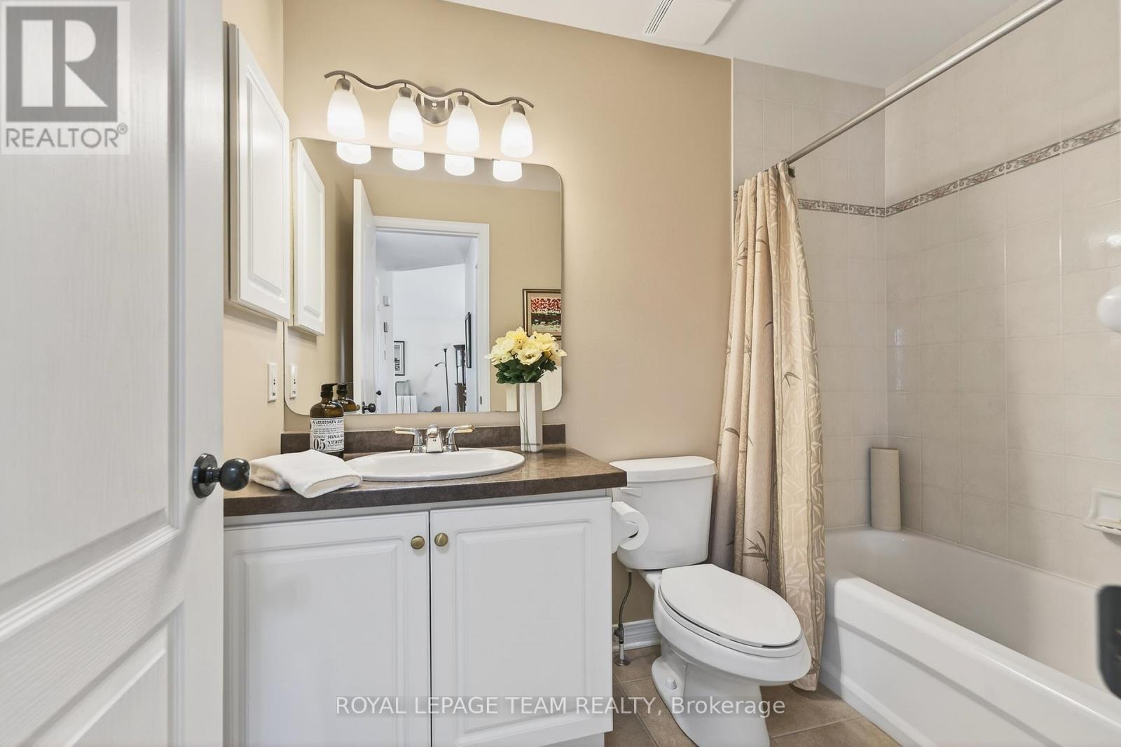 81 Waterthrush Crescent