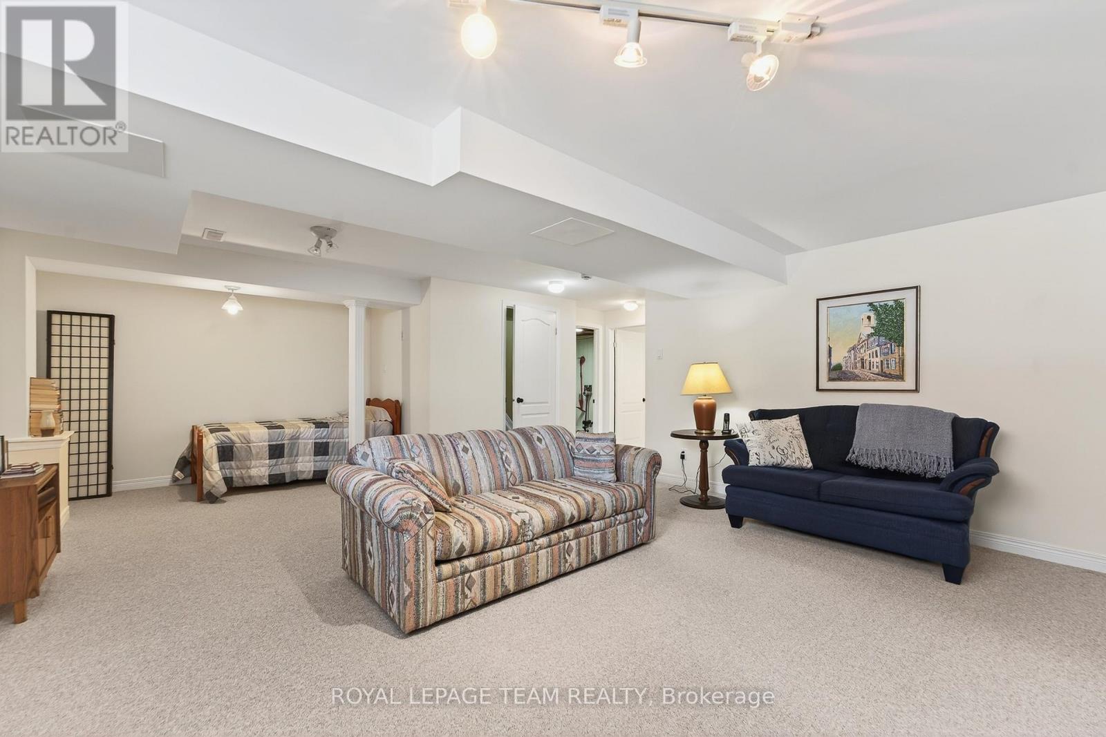 81 Waterthrush Crescent