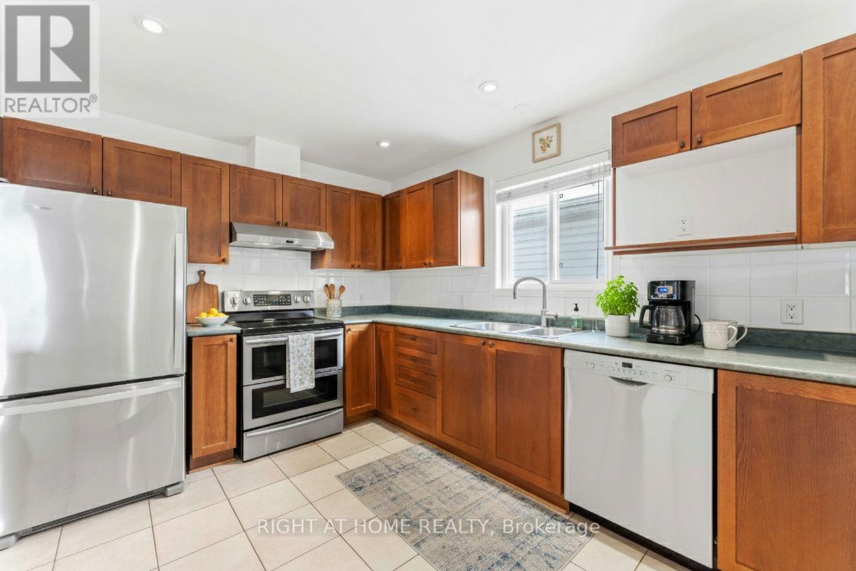 4 Castle Glen Crescent