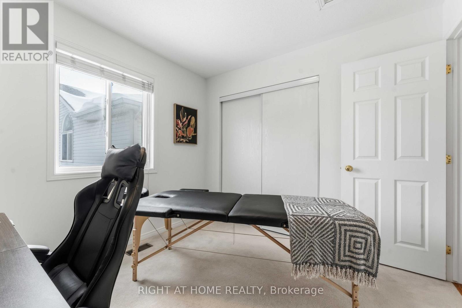 4 Castle Glen Crescent