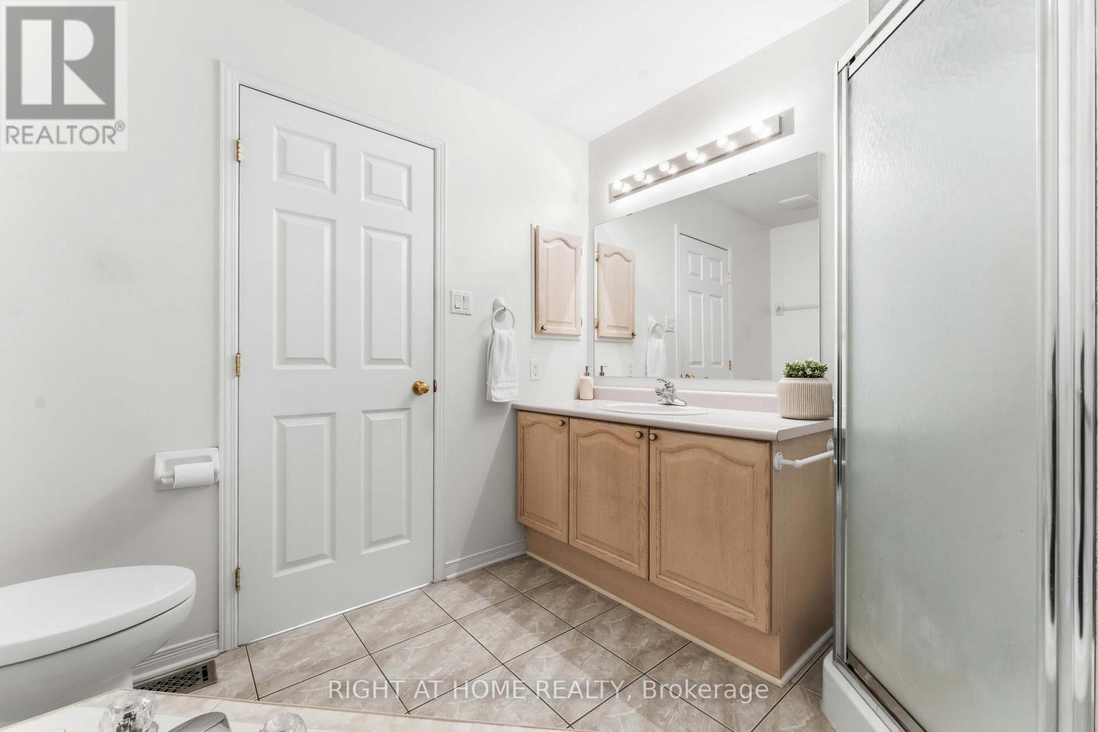 4 Castle Glen Crescent