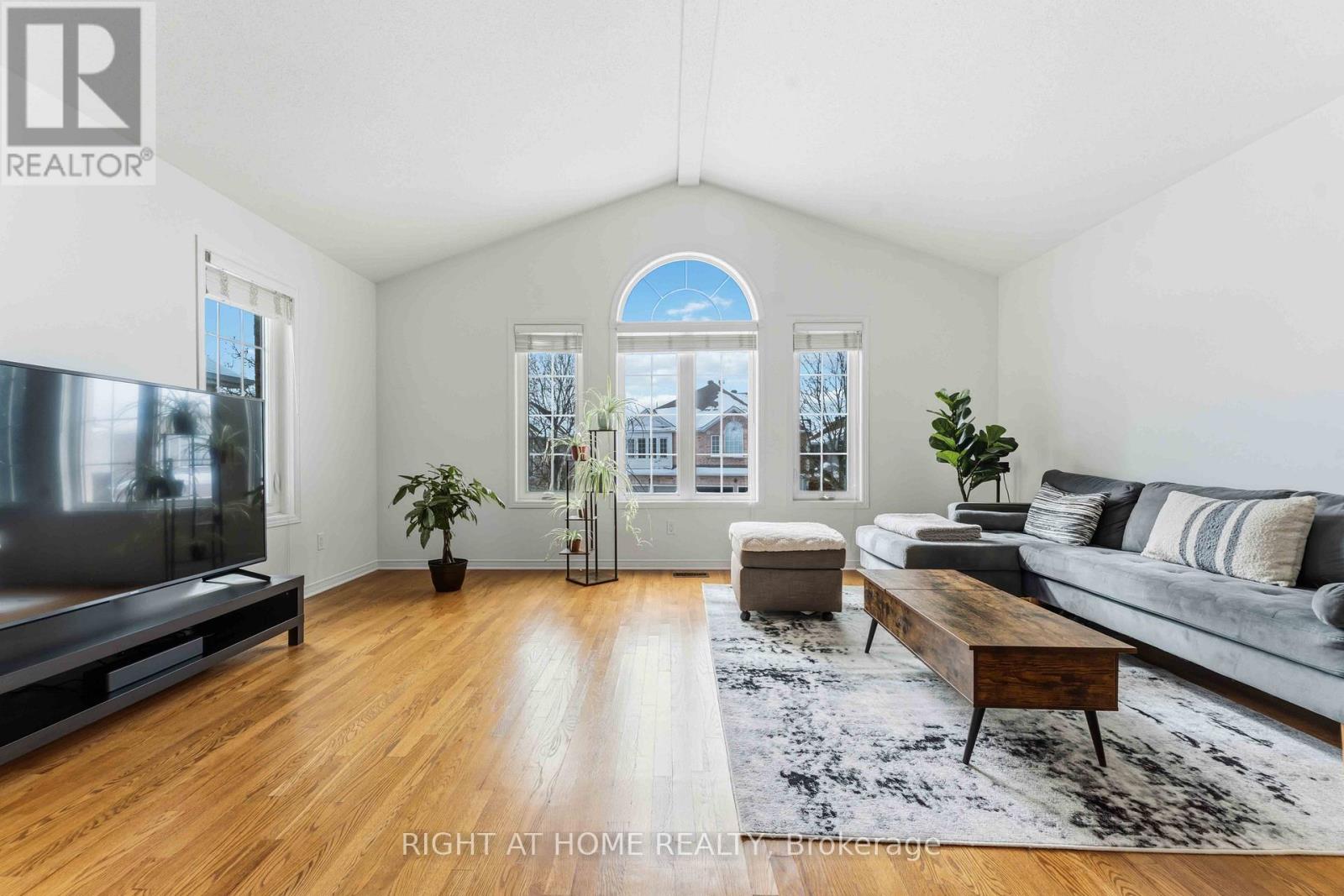 4 Castle Glen Crescent