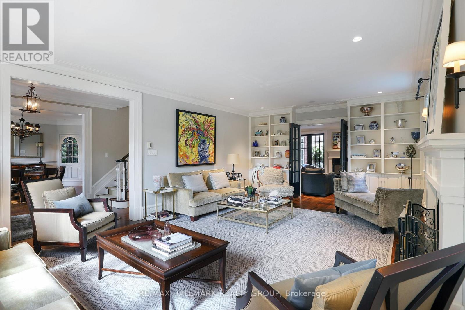 525 Piccadilly Avenue