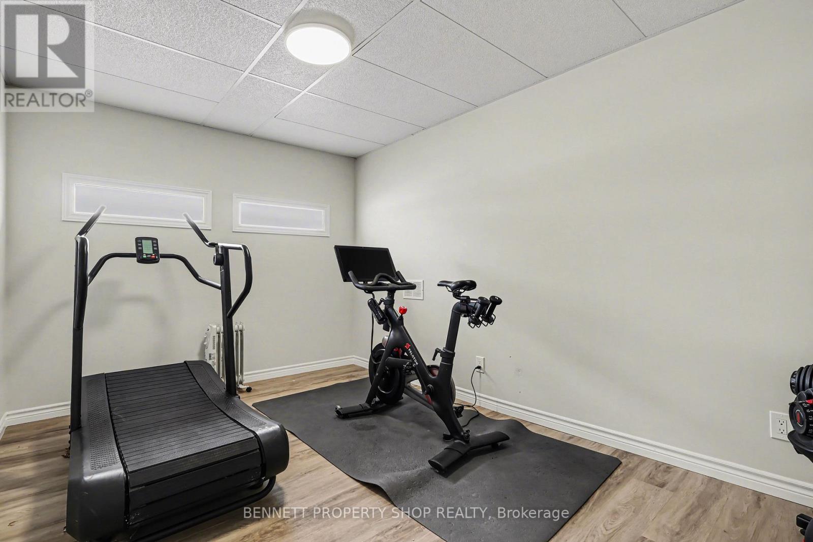 216 Macdougall Street