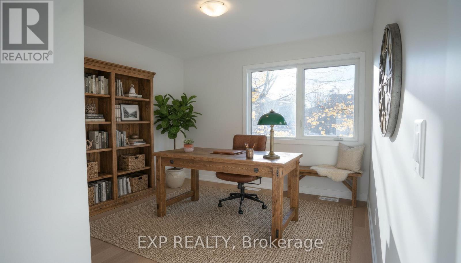 236 Woodroffe Avenue N