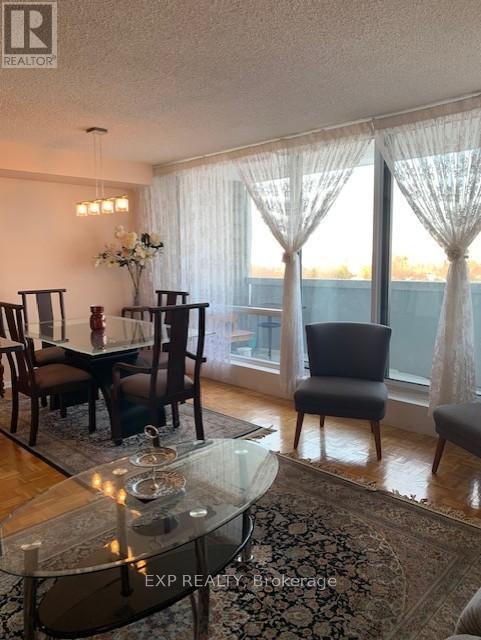 902 - 2625 Regina Street