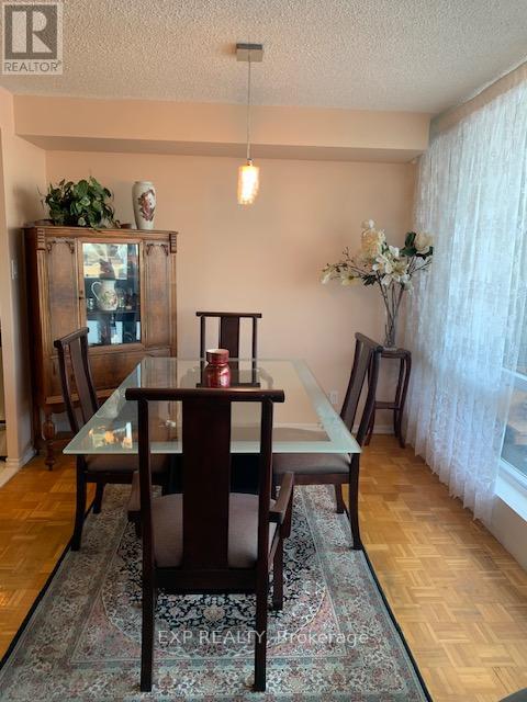 902 - 2625 Regina Street