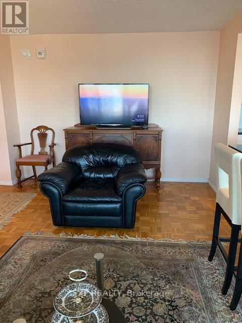 902 - 2625 Regina Street