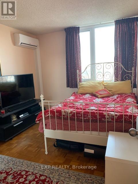 902 - 2625 Regina Street