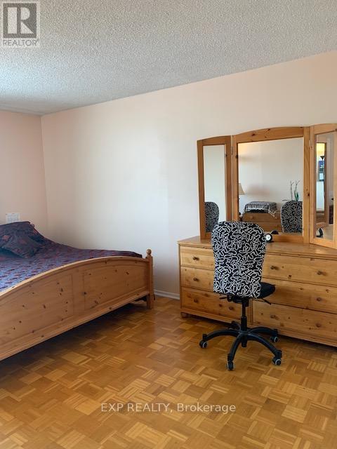 902 - 2625 Regina Street