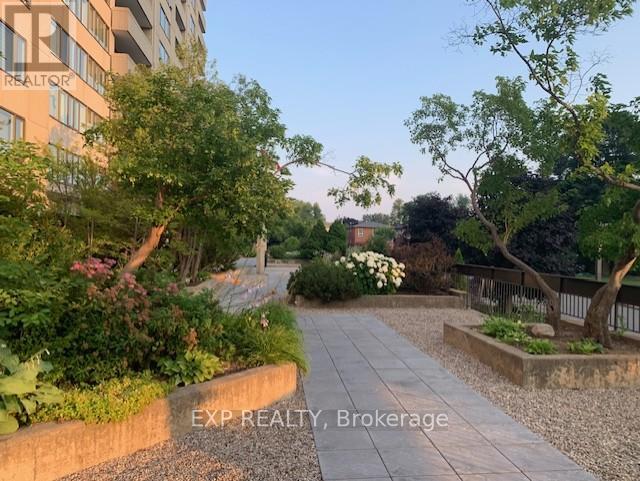 902 - 2625 Regina Street