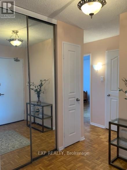 902 - 2625 Regina Street