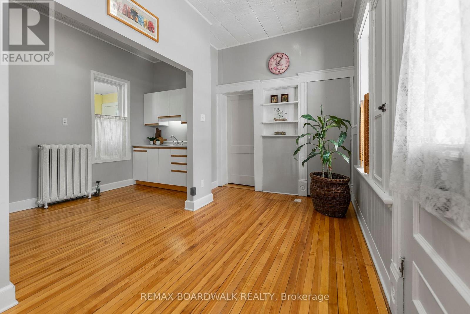 532 St Lawrence Street