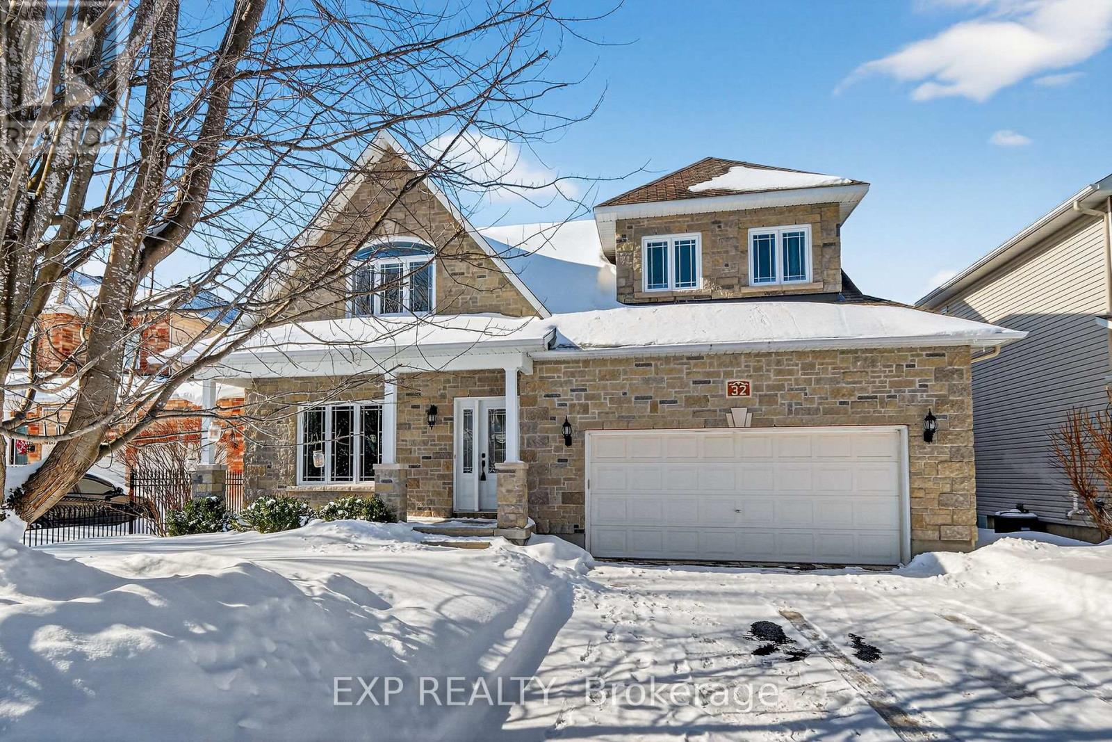 32 Olde Towne. Avenue