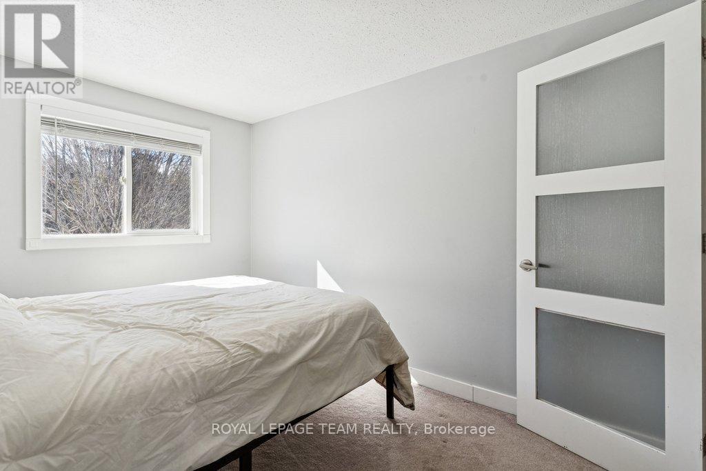 109 - 15b Forester Crescent