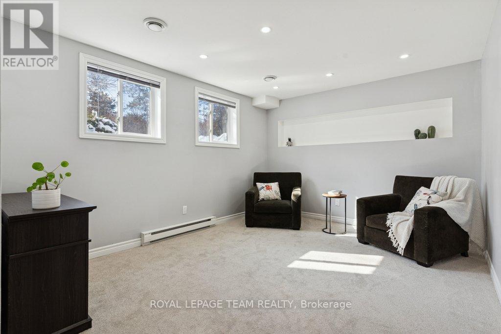 109 - 15b Forester Crescent