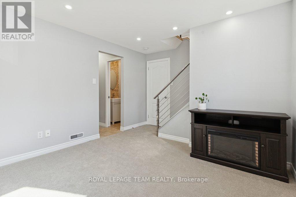 109 - 15b Forester Crescent