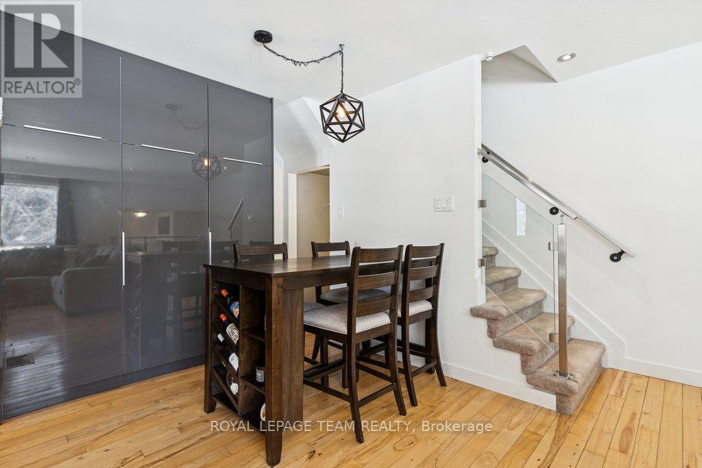 109 - 15b Forester Crescent