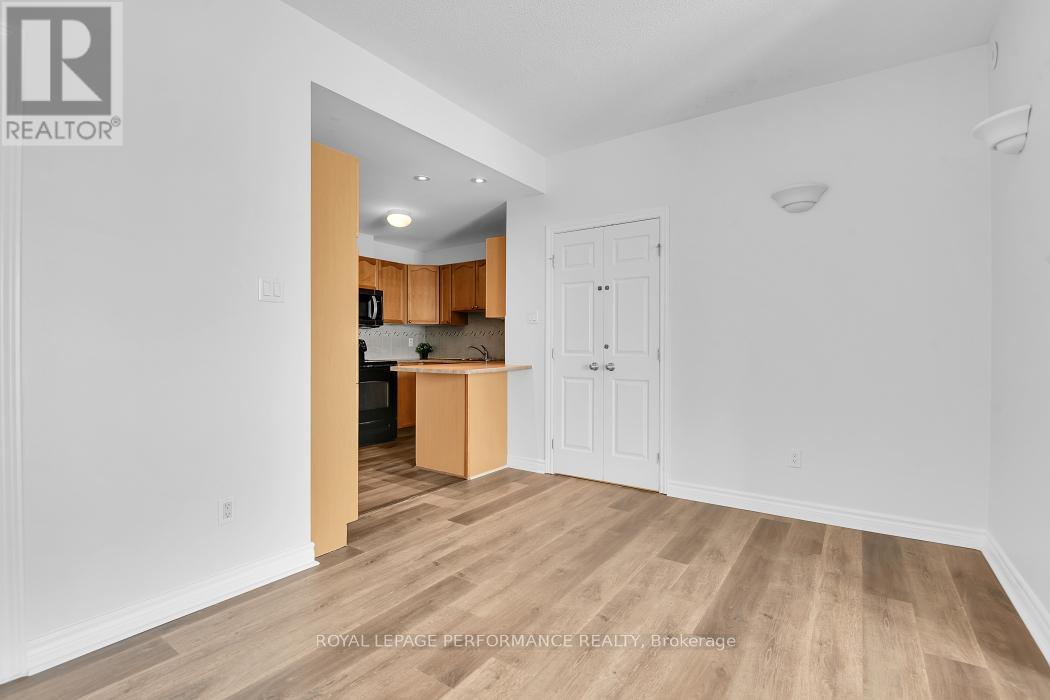 89 - 1107 E Stittsville Main Street