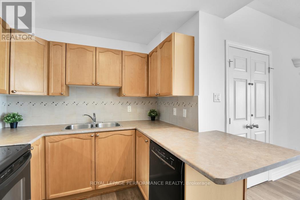 89 - 1107 E Stittsville Main Street