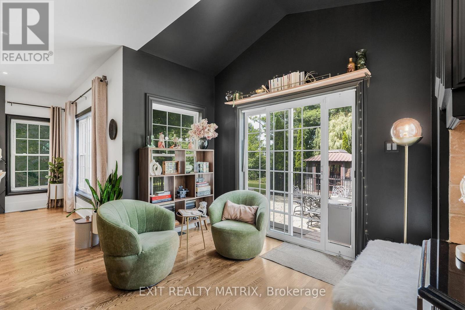 1271 Georges Vanier Drive