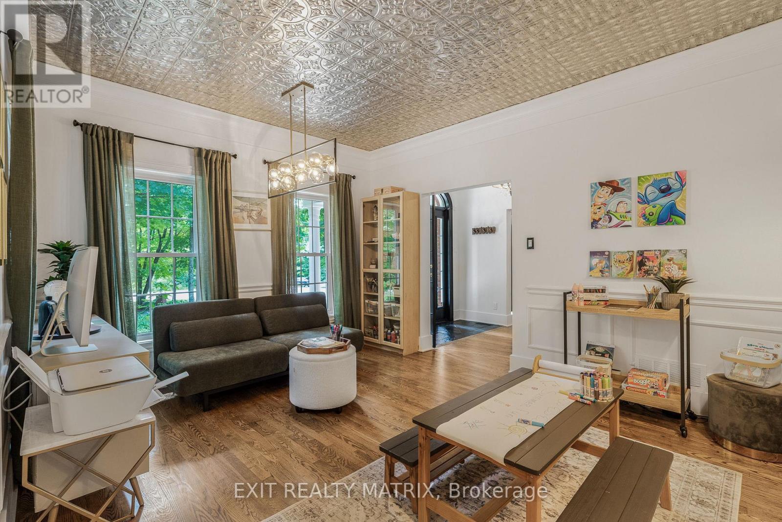 1271 Georges Vanier Drive